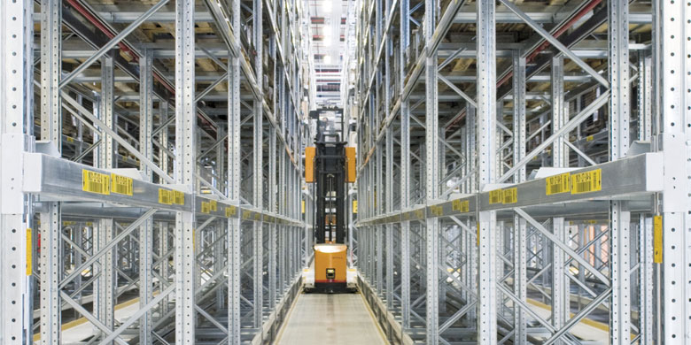 P90 Narrow Aisle Racking