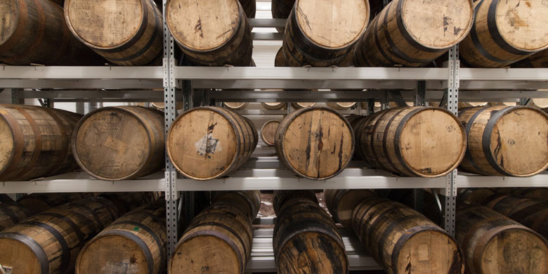 P90 Narrow Aisle Racking